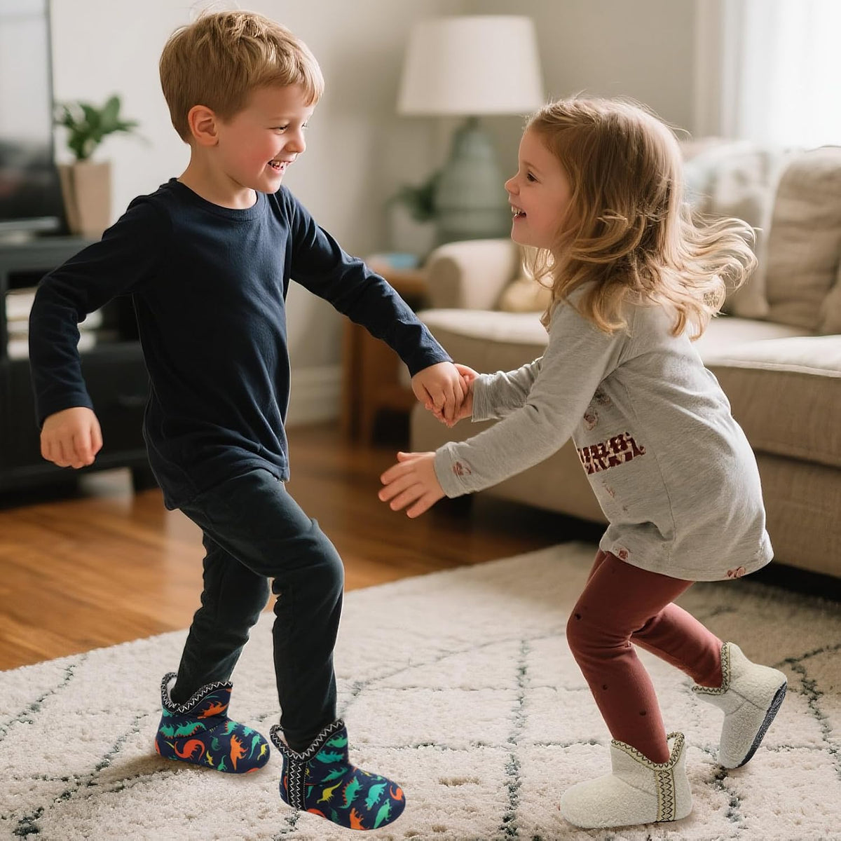 LeIsfIt Toddler Slippers Girls Boys Warm Plush Lined House Shoes