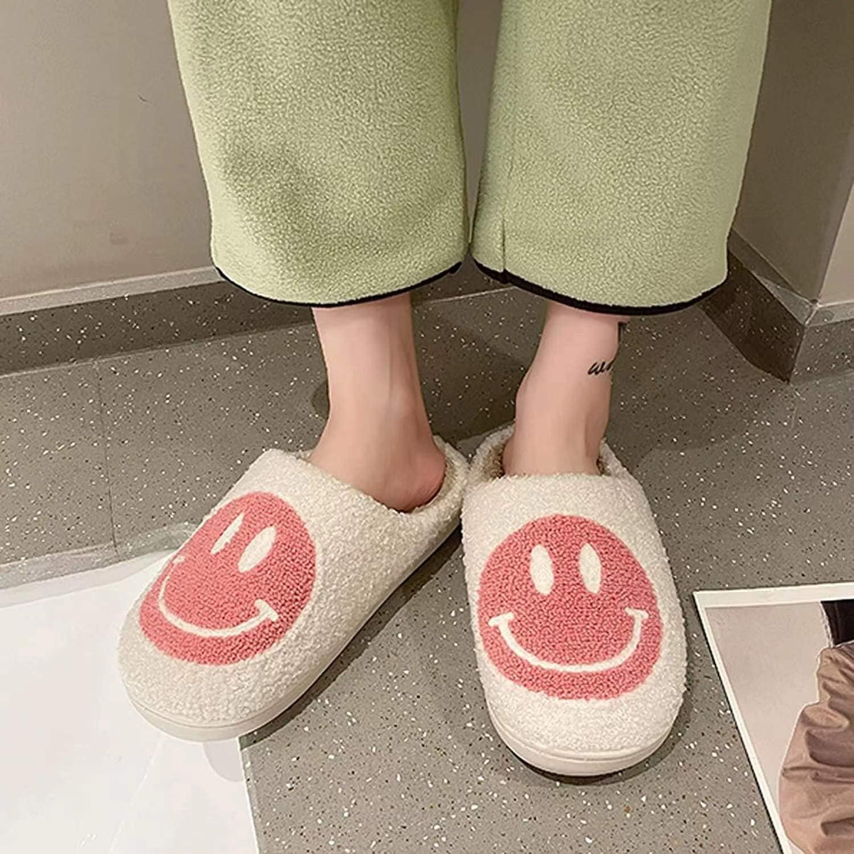 Retro Fuzzy Happy Face Slippers for Women Men, Cozy House Shoes