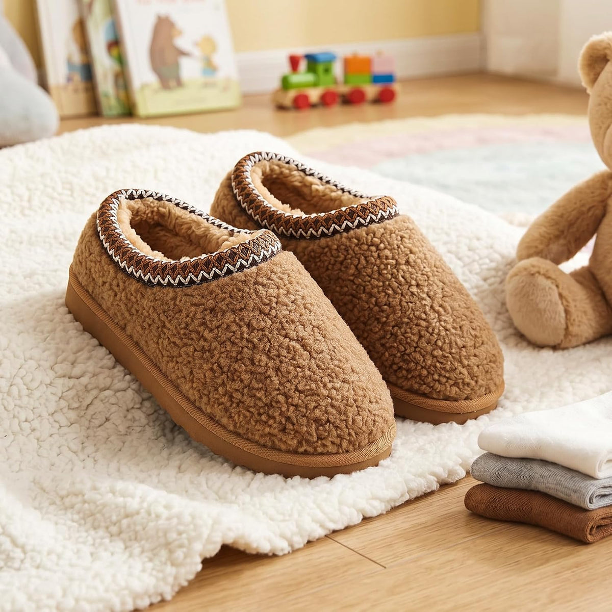 Kids Slippers Girls Boys Fuzzy Memory Foam House Slippers Slip-on
