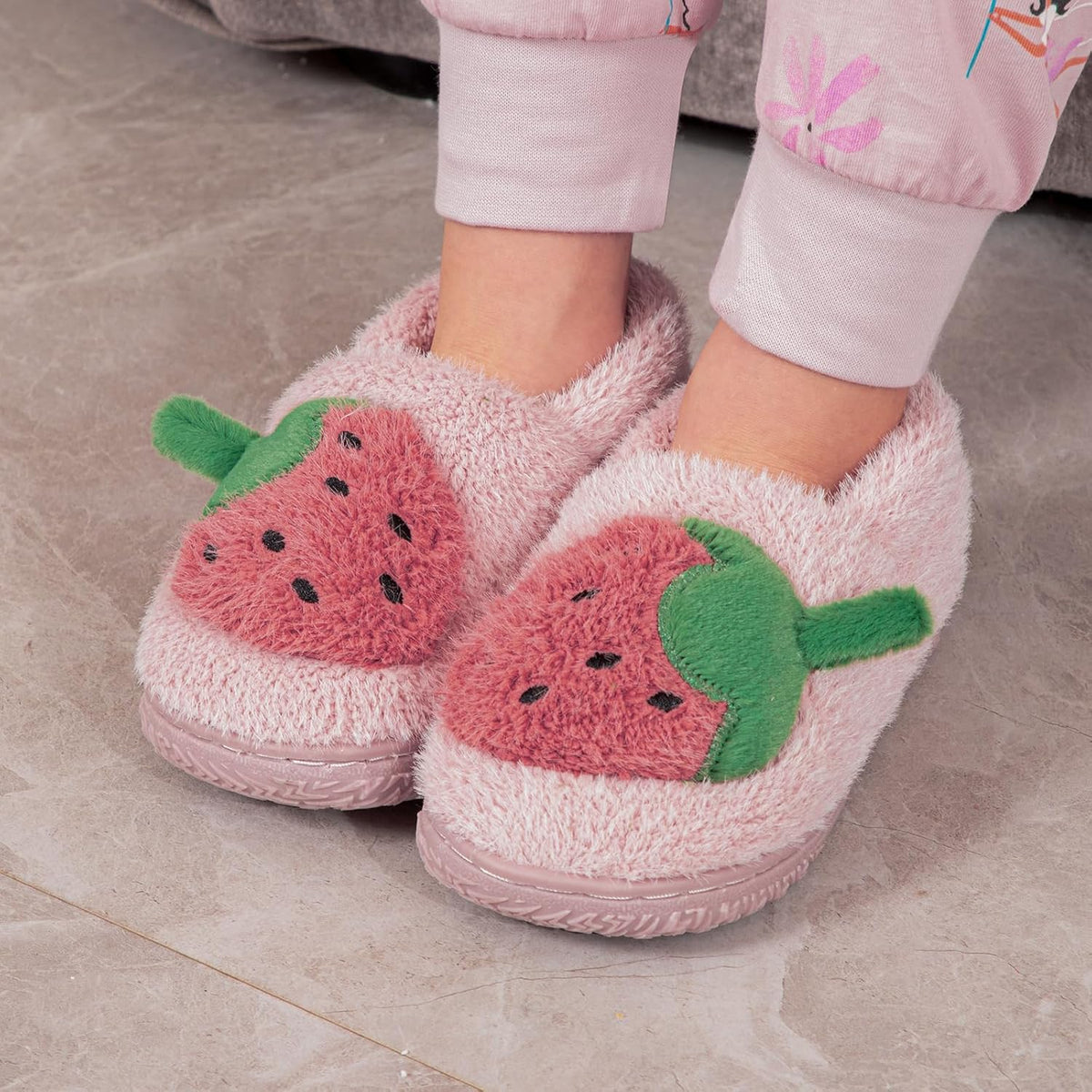 ESTAMICO Girls Boys Plush Warm Slippers