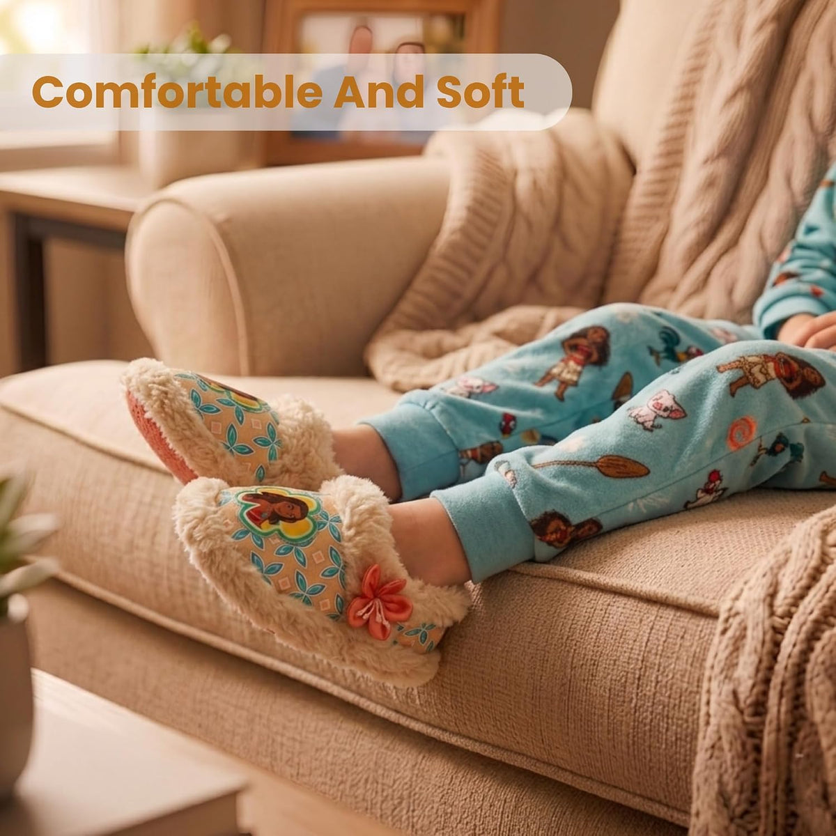 Disney Girls' Moana Slippers - Princess Moana Plush Fuzzy Slippers (Toddler/Little Girl)